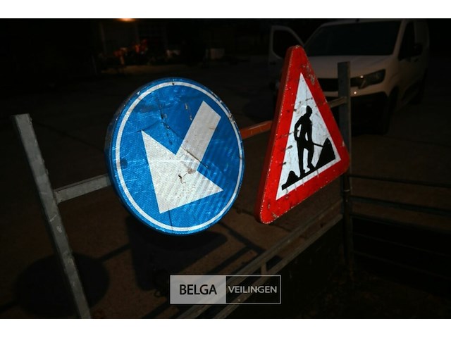 Aanhangwagen - afbeelding 2 van  11