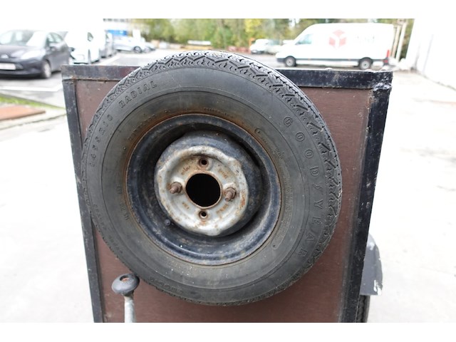 Aanhangwagen - afbeelding 2 van  10