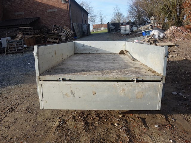 Aanhangwagen - afbeelding 9 van  10