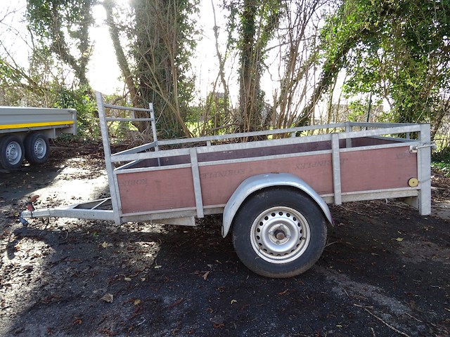 Aanhangwagen - afbeelding 1 van  8