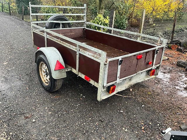 Aanhangwagen - afbeelding 11 van  17