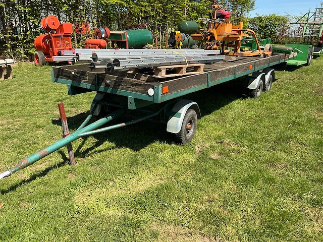Aanhangwagen - afbeelding 1 van  7