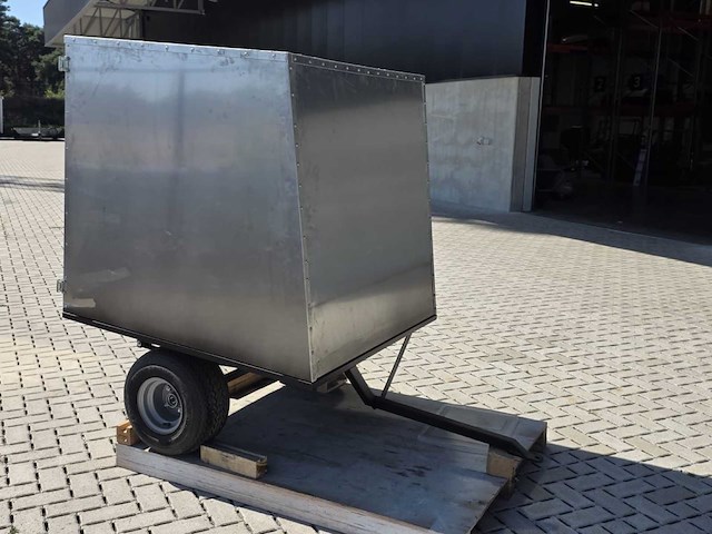 Aanhangwagen - afbeelding 2 van  6