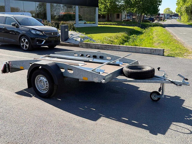 Aanhangwagen - afbeelding 1 van  5