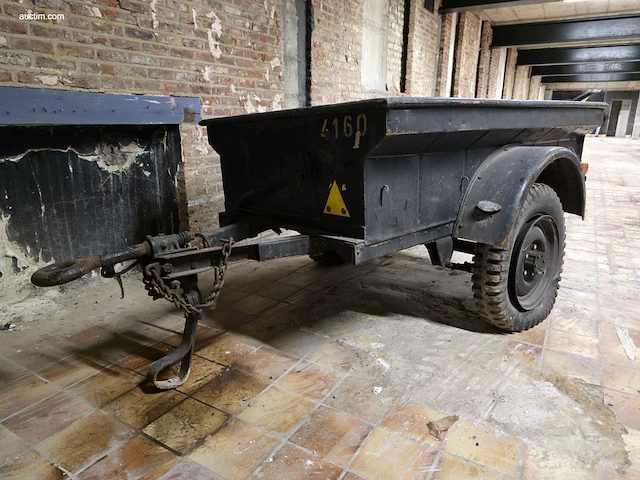 Aanhangwagen - afbeelding 1 van  13