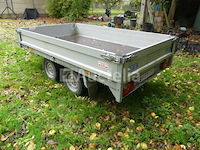 Aanhangwagens, freesmachines, kettingzagen, compressoren, lasmachines