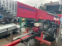 Aannemersmateriaal, stellingen en reachtruck