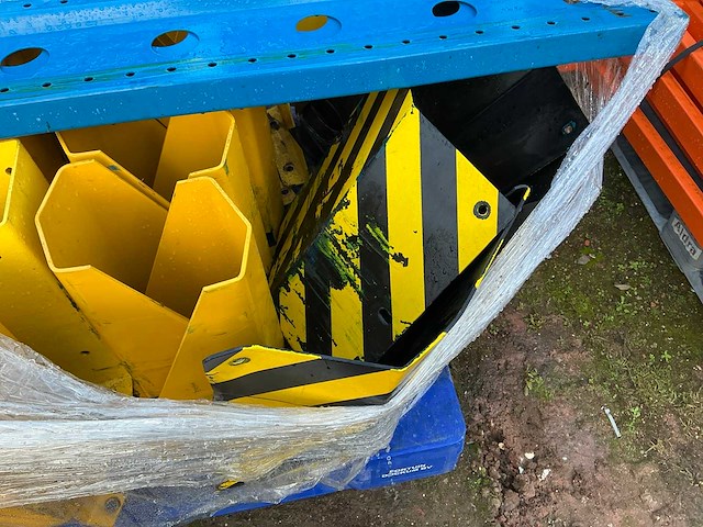 Aanrijdbeveiliging (26x) - afbeelding 2 van  5