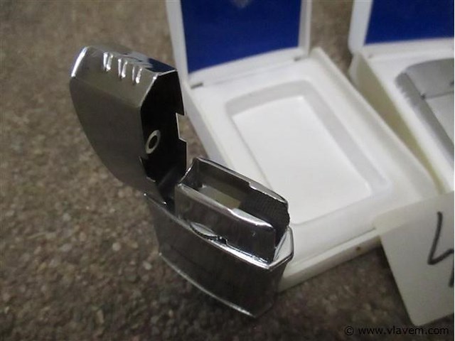 Aanstekers - afbeelding 2 van  2