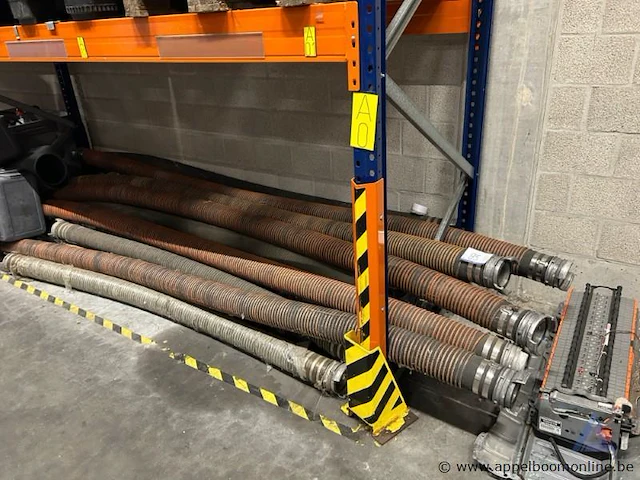 Aanzuigslangen met metalen koppelingen - afbeelding 1 van  2