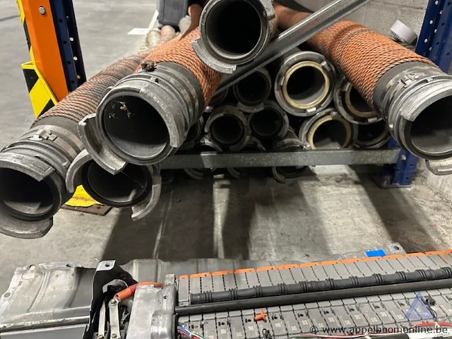 Aanzuigslangen met metalen koppelingen - afbeelding 2 van  2