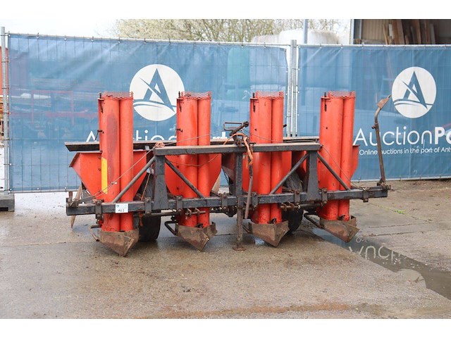 Aardappelplanter o&k goossens 4-rijig (marge) - afbeelding 1 van  1