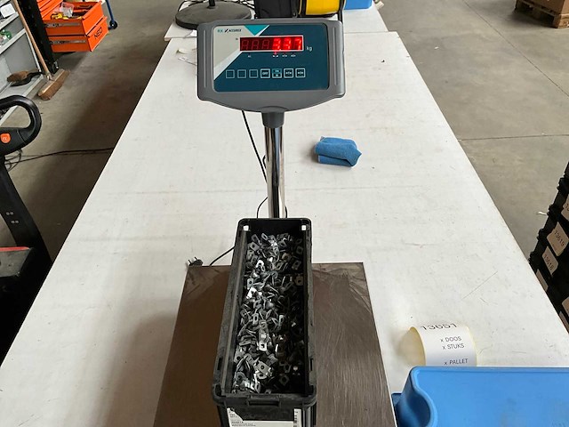 Aba 3.37kg leidingklem b12 d3mm in stapelbare bak - afbeelding 1 van  4