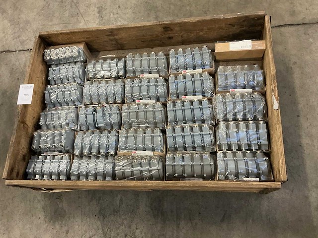 Abb 2cma136543r1000 partij koppelingsdozen - afbeelding 1 van  5