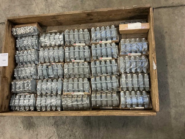 Abb 2cma136543r1000 partij koppelingsdozen - afbeelding 2 van  6
