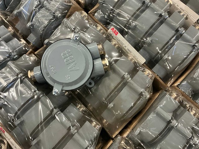 Abb 2cma136543r1000 partij koppelingsdozen - afbeelding 5 van  6