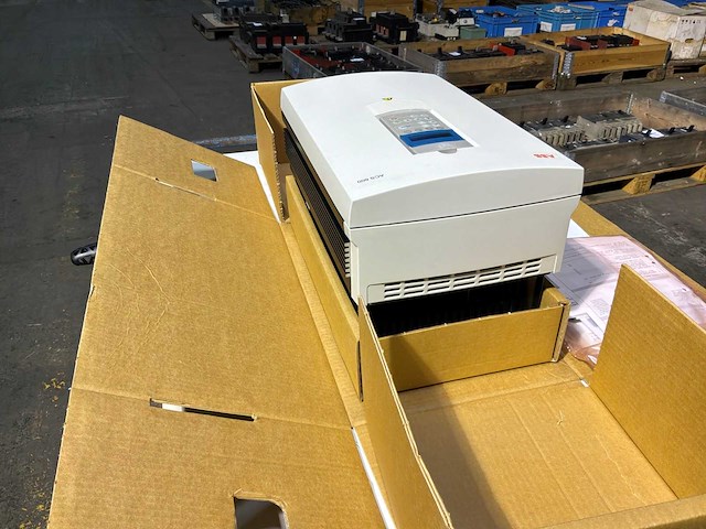 Abb acs 600 frequentieregelaar - afbeelding 2 van  5
