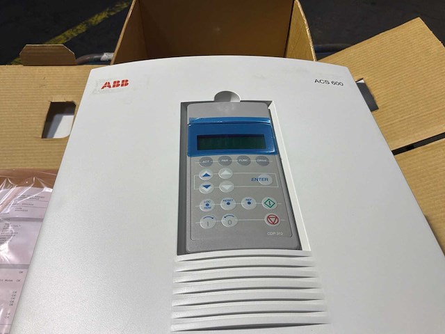 Abb acs 600 frequentieregelaar - afbeelding 3 van  5