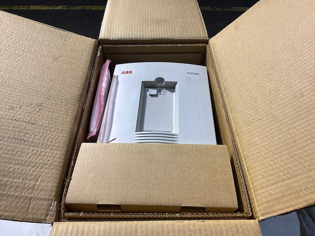 Abb acs 600 frequentieregelaar - afbeelding 1 van  7