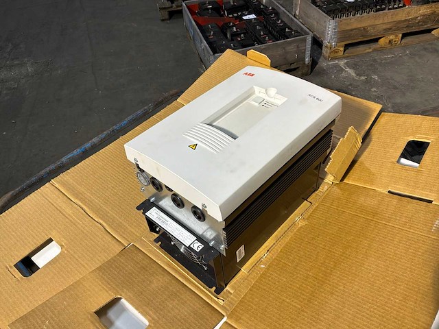 Abb acs 600 frequentieregelaar - afbeelding 2 van  7