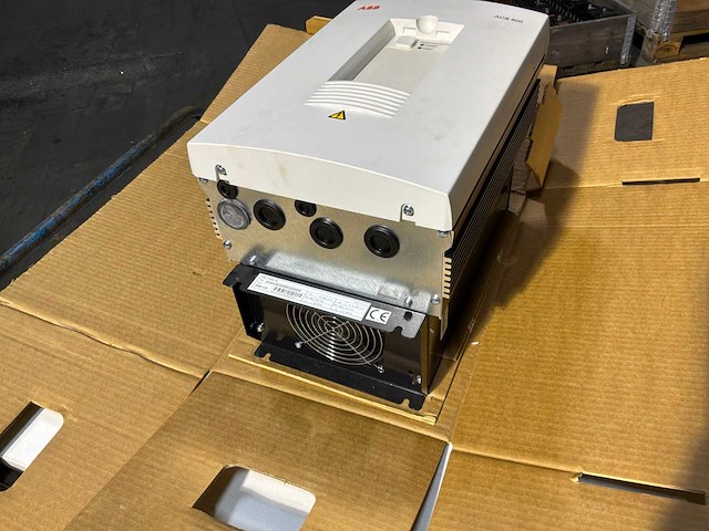 Abb acs 600 frequentieregelaar - afbeelding 3 van  7