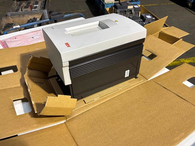 Abb acs 600 frequentieregelaar - afbeelding 5 van  7