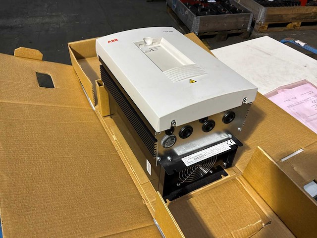 Abb acs 600 frequentieregelaar - afbeelding 1 van  5