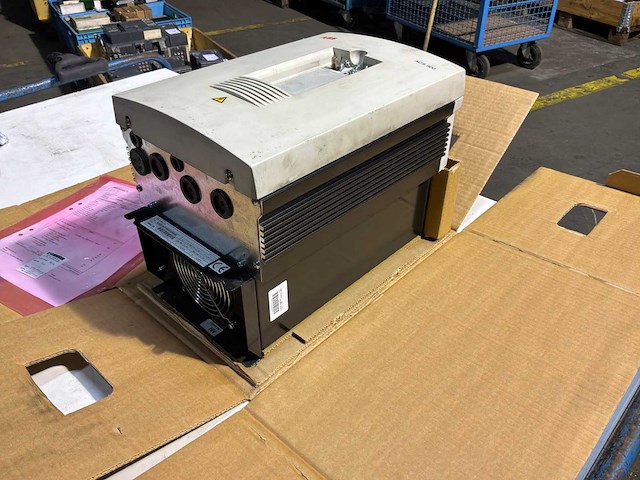 Abb acs 600 frequentieregelaar - afbeelding 2 van  5