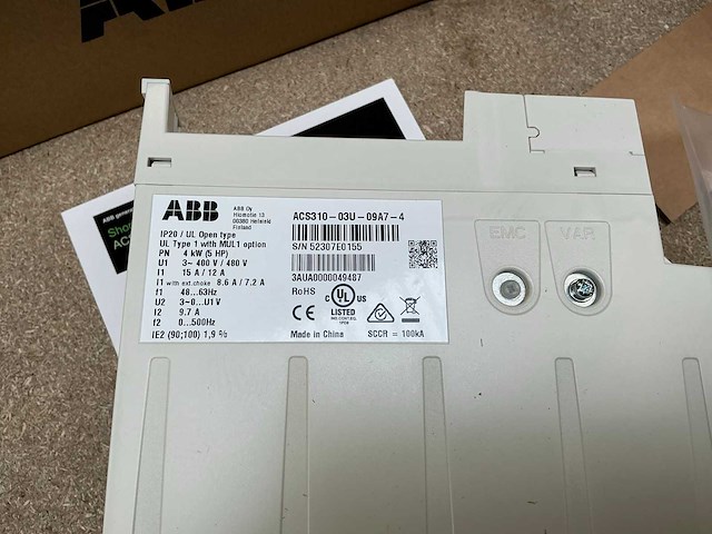 Abb acs310-03u-09a7-4 frequentieregelaar (2x) - afbeelding 7 van  9