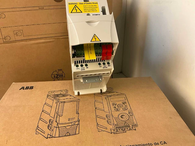 Abb acs310-03u-09a7-4 frequentieregelaar (2x) - afbeelding 5 van  7