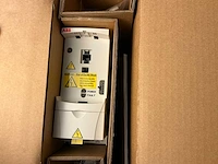 Abb acs310-03u-09a7-4 frequentieregelaar (2x) - afbeelding 4 van  7