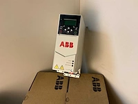 Abb acs380-040n-03a7-1 frequentieregelaar (3x)