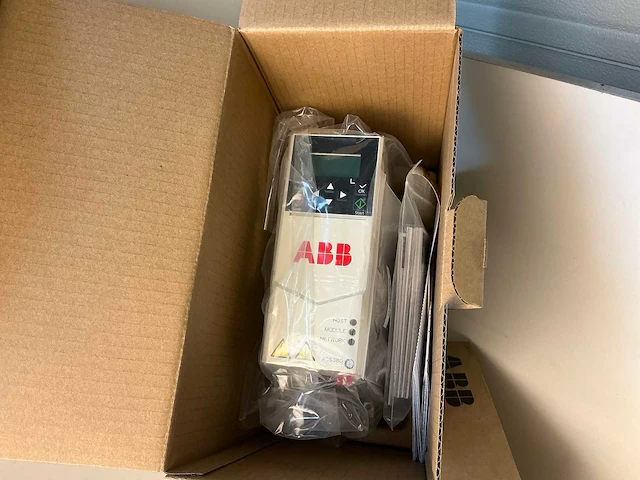 Abb acs380-040n-03a7-1 frequentieregelaar (3x) - afbeelding 3 van  8