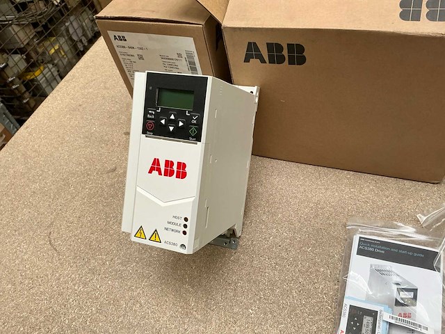Abb acs380-040n-12a2-1 frequentieregelaar (2x) - afbeelding 7 van  10