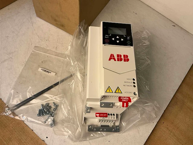 Abb acs380-040n-12a2-1 frequentieregelaar (2x) - afbeelding 2 van  5