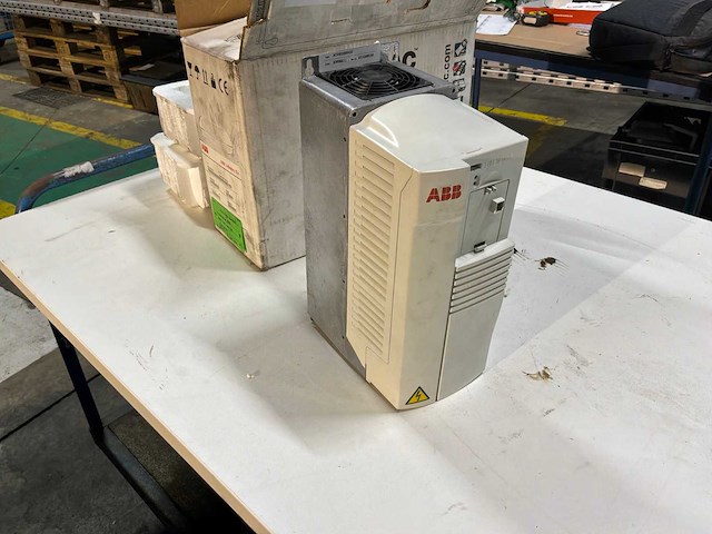 Abb acs401000432 frequentieregelaar - afbeelding 4 van  7