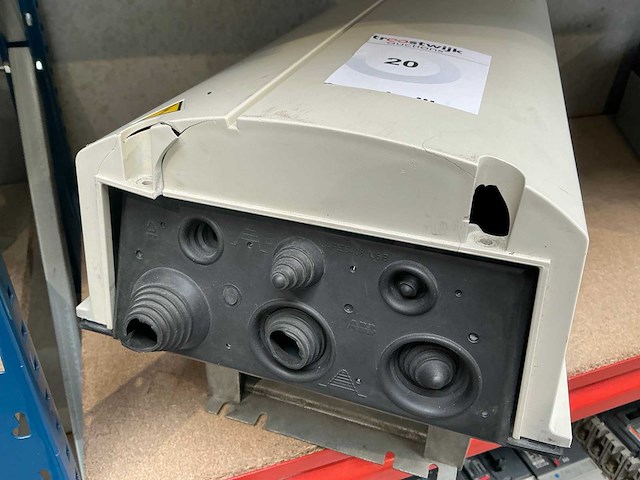 Abb acs401v01635 frequentieregelaar - afbeelding 8 van  8
