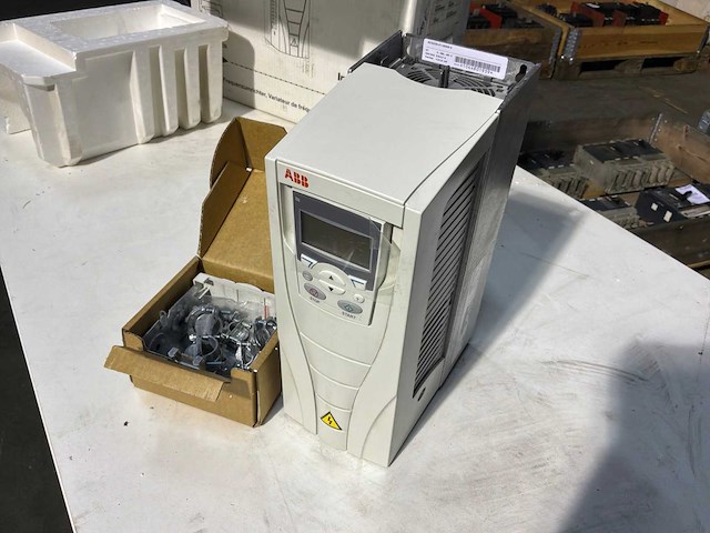 Abb acs550 frequentieregelaar - afbeelding 1 van  6