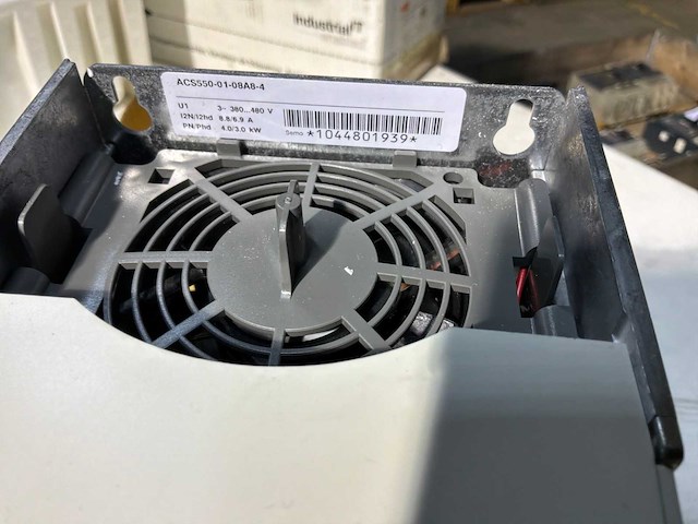 Abb acs550 frequentieregelaar - afbeelding 4 van  6
