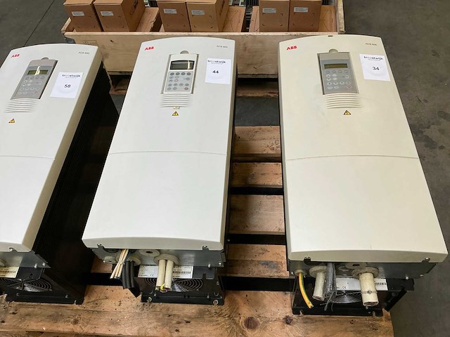 Abb acs600 frequentieregelaar - afbeelding 1 van  10