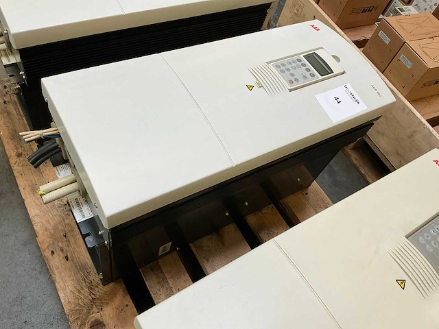 Abb acs600 frequentieregelaar - afbeelding 5 van  10