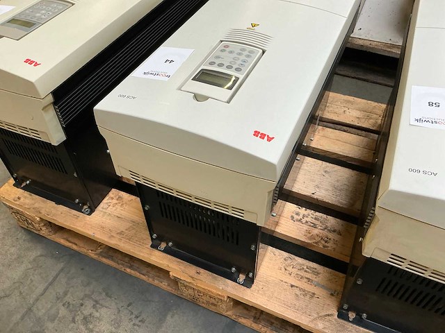 Abb acs600 frequentieregelaar - afbeelding 7 van  10