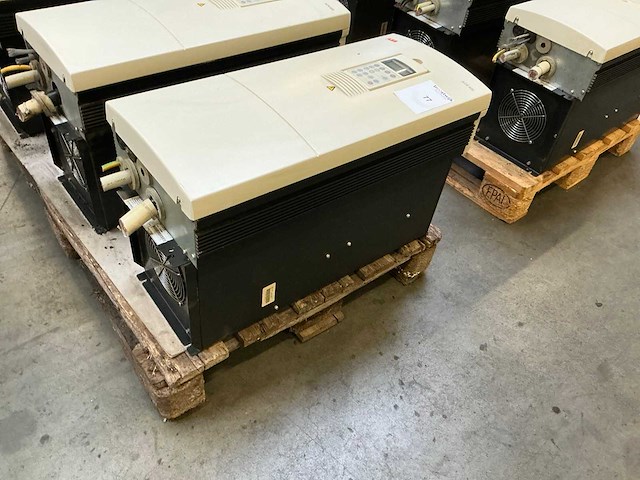 Abb acs600 frequentieregelaar - afbeelding 2 van  9
