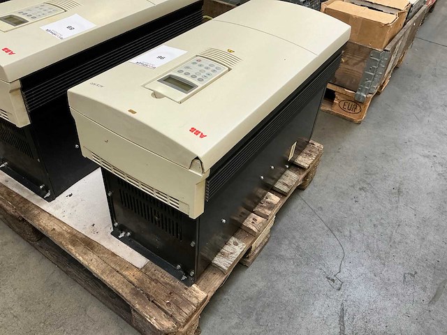 Abb acs600 frequentieregelaar - afbeelding 8 van  8
