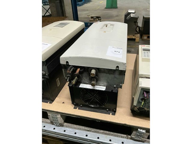 Abb acs600 frequentieregelaar - afbeelding 3 van  6