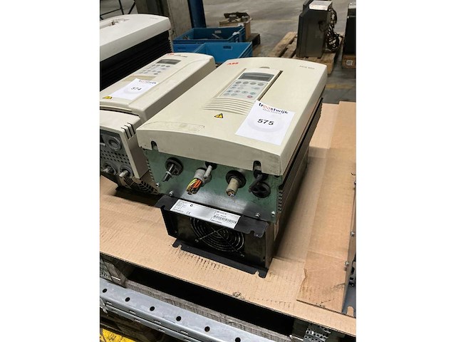 Abb acs600 frequentieregelaar - afbeelding 2 van  4
