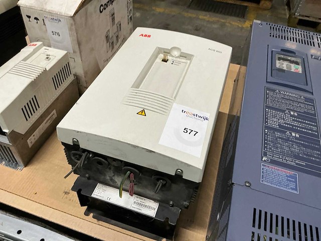 Abb acs600 frequentieregelaar - afbeelding 1 van  6