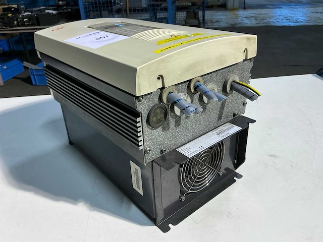 Abb acs600 frequentieregelaar - afbeelding 3 van  4