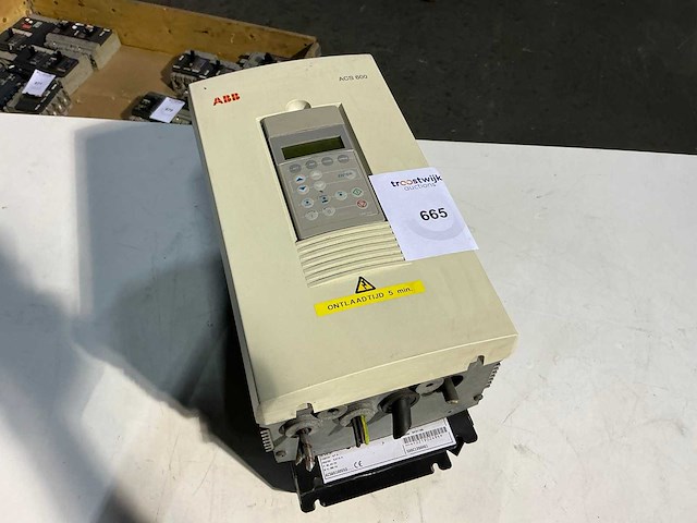 Abb acs600 frequentieregelaar - afbeelding 1 van  4