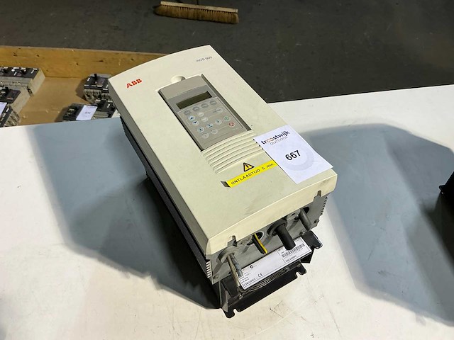 Abb acs600 frequentieregelaar - afbeelding 1 van  5